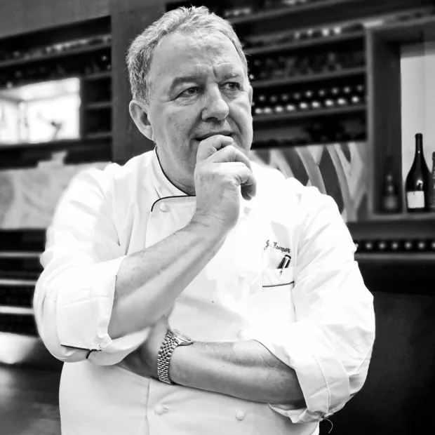 “Estou na moda, porque não sou de modas!” / Joachim Koerper