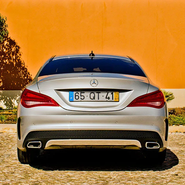 A aerodinâmica avant-garde sobre rodas / Mercedes-Benz