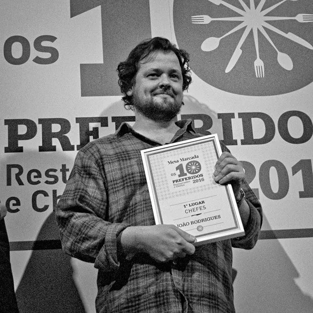 João Rodrigues recebe dupla distinção nos Prémios Mesa Marcada