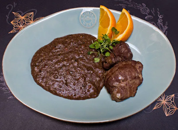 Less by Miguel Castro e Silva com menu de degustação / Lisboa