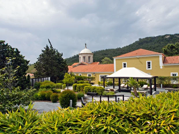 Um refúgio aos pés da Serra de Sintra