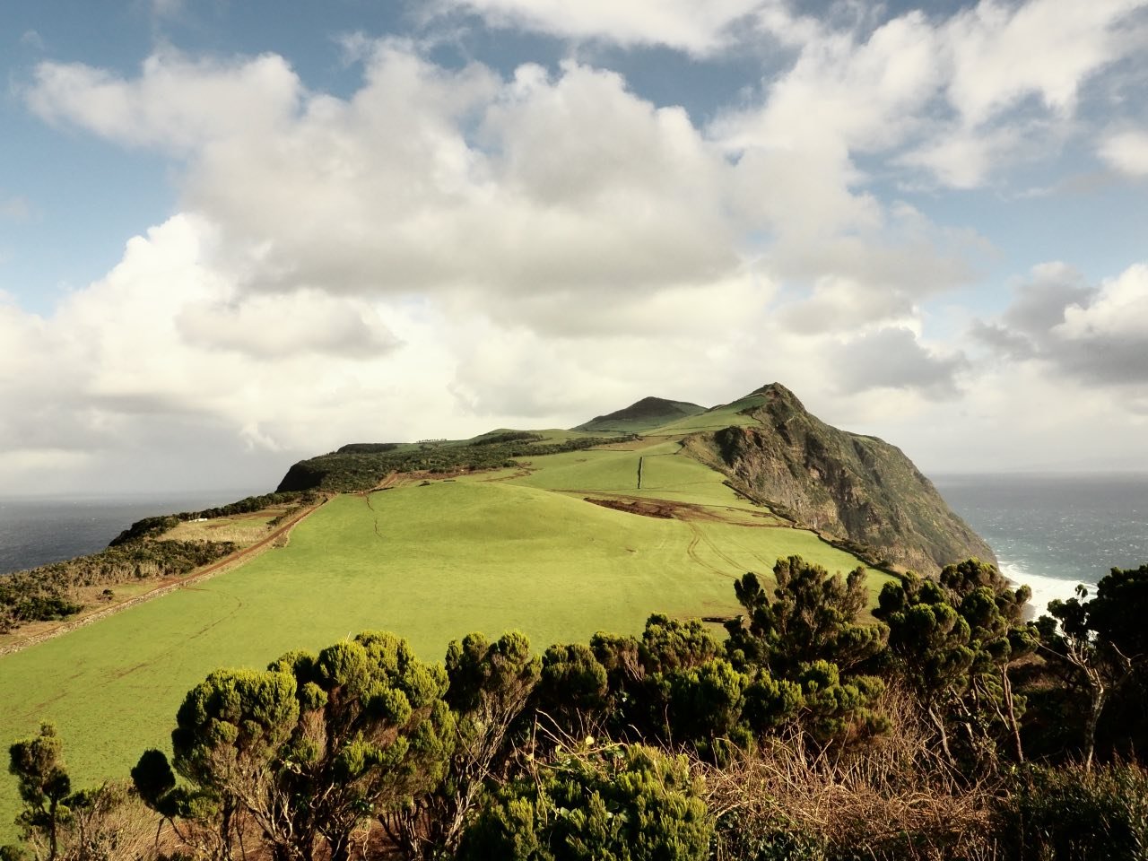 São Jorge, uma ilha para descobrir a pé / Açores