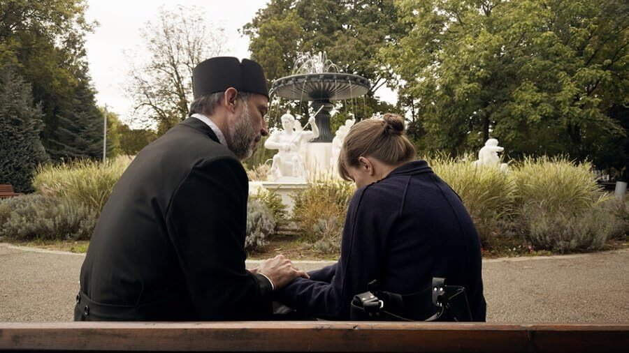 Entalados entre memória e futuro