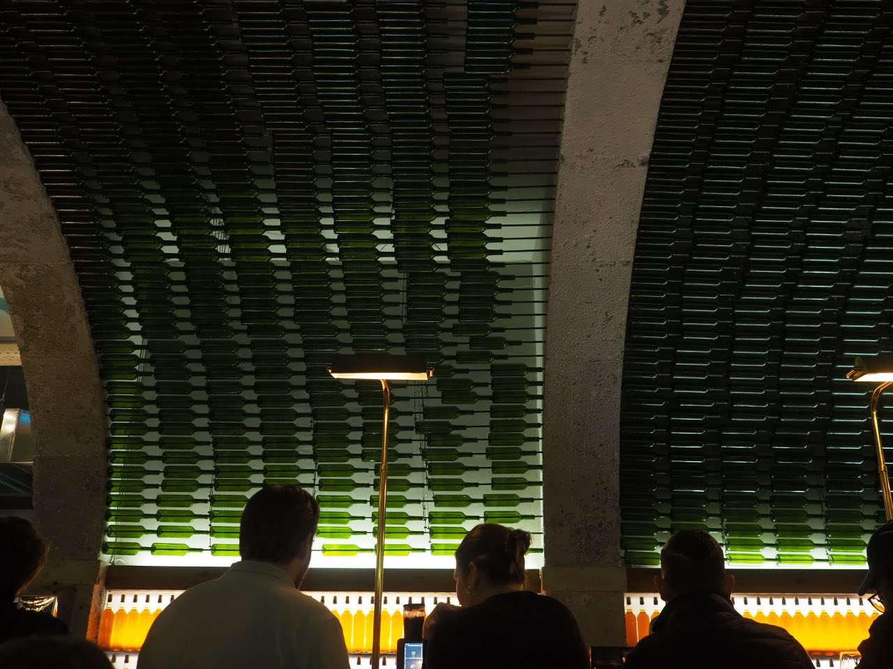 A propósito, vamos ao By The Wine?